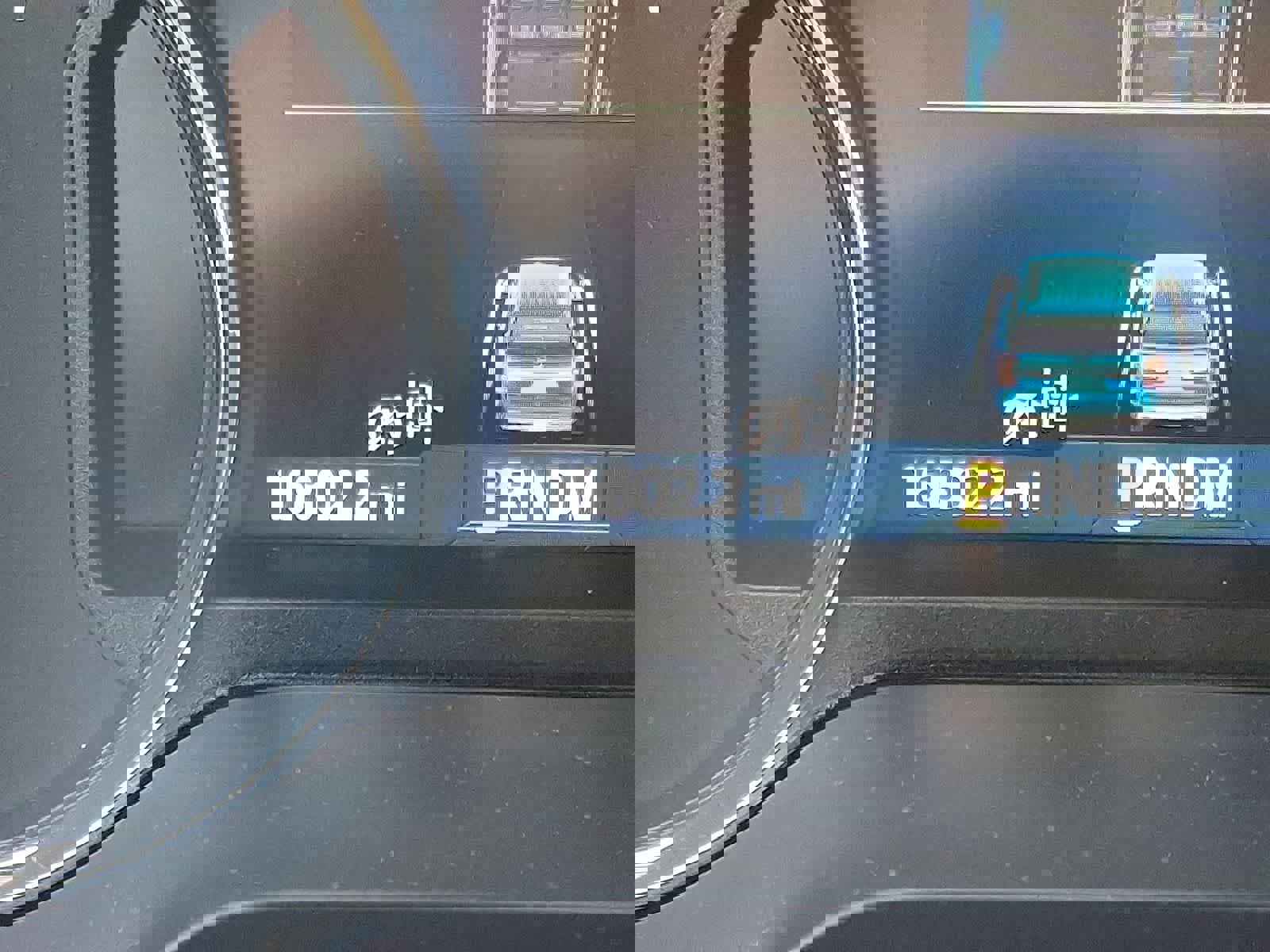 Used 2023 Ford Expedition XLT image 18