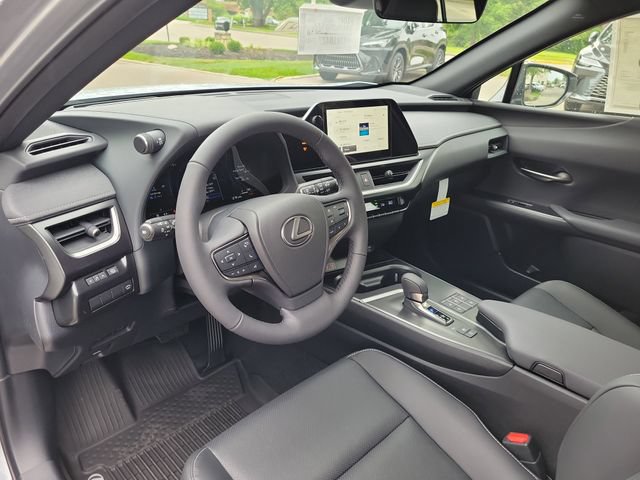 New 2026 Lexus UX 300h AWD image 18