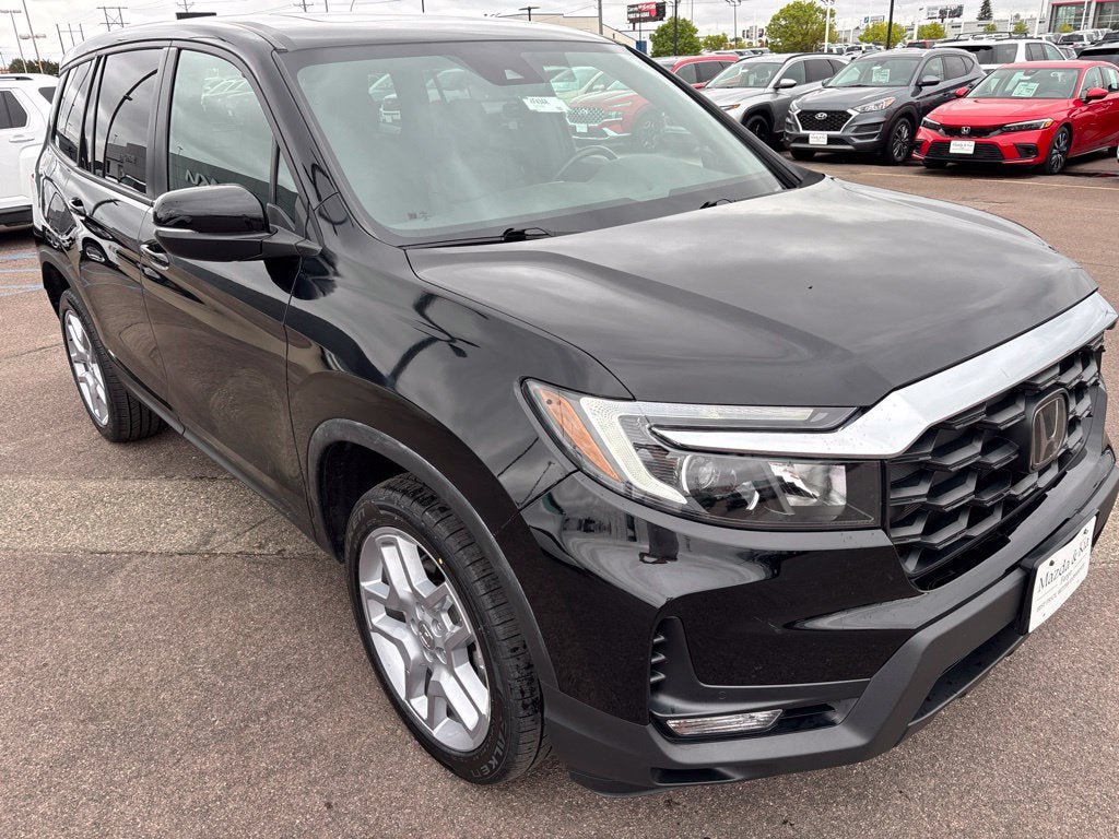 Used 2024 Honda Passport EX-L image 3