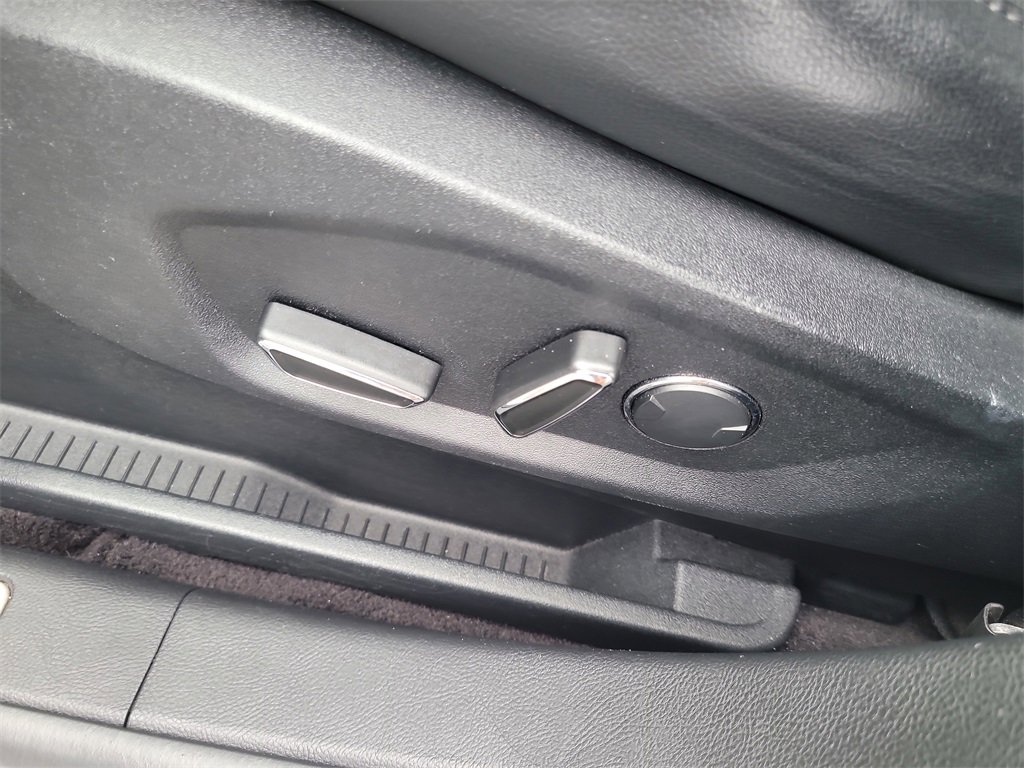 Used 2017 Ford Edge Titanium image 18