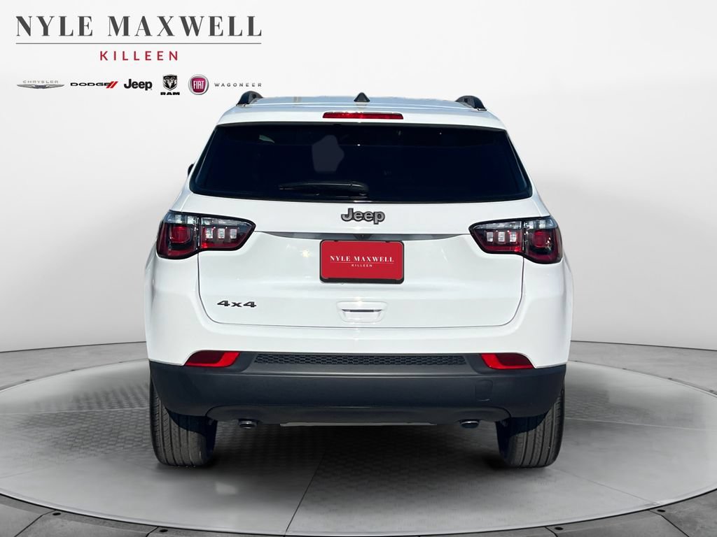 New 2026 Jeep Compass Latitude AWD/4WD image 15