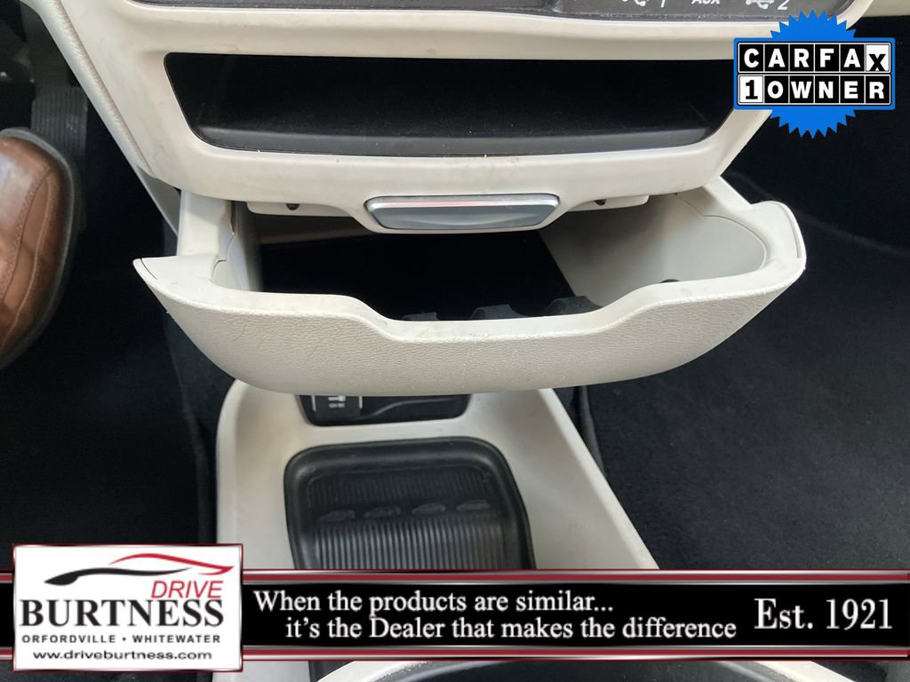 Used 2024 Chrysler Pacifica Touring-L FWD image 17