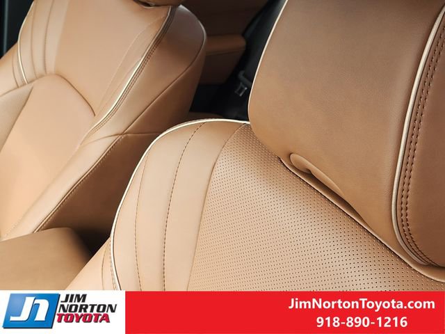 Used 2026 Toyota Crown Signia image 18