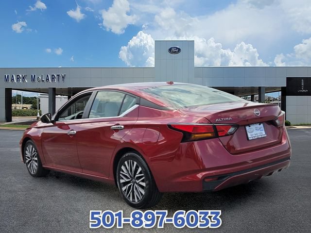Used 2025 Nissan Altima 2.5 SV FWD image 3