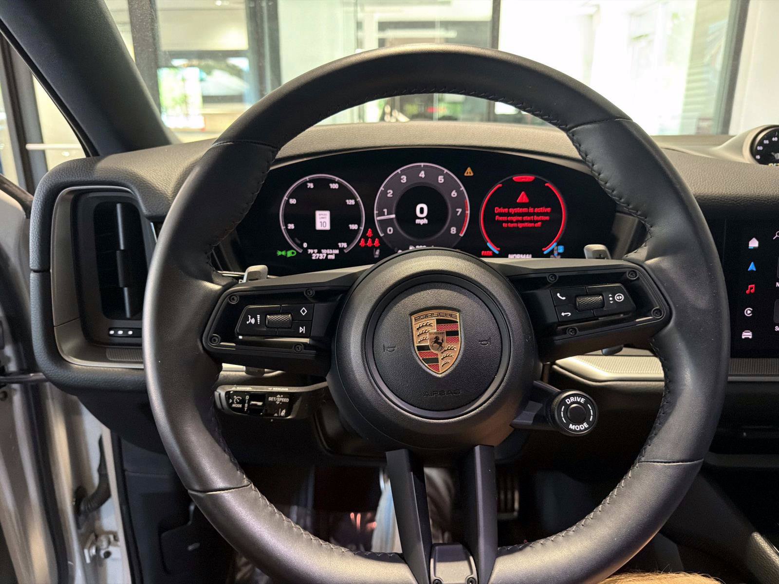 Used 2025 Porsche Cayenne Coupe AWD/4WD image 25