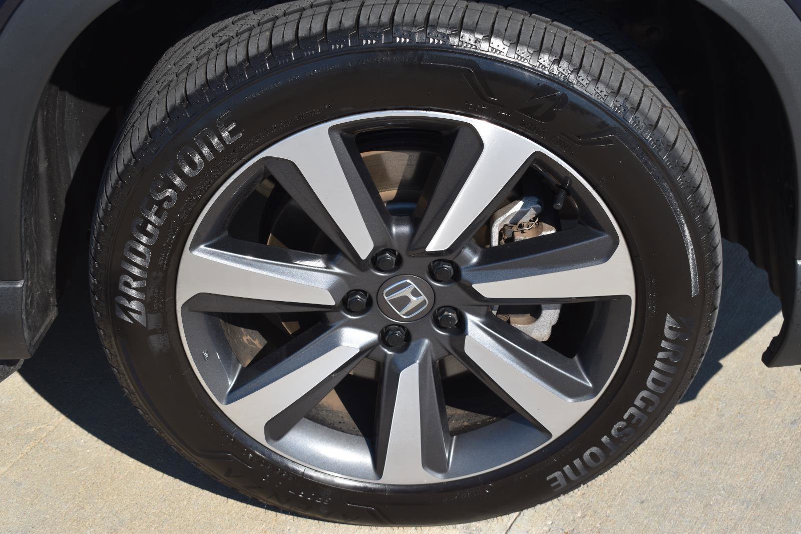 Used 2023 Honda Pilot Elite image 12