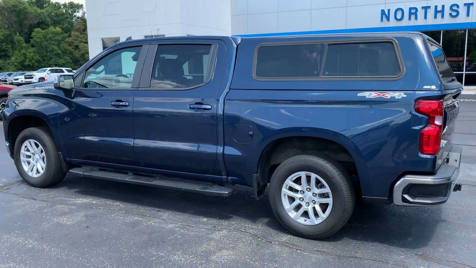 Used 2020 Chevrolet Silverado 1500 LT w/ All-Star Edition AWD/4WD image 6