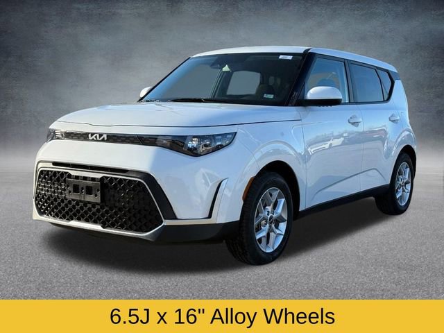 Used 2024 Kia Soul LX w/ Option Group 015 image 10