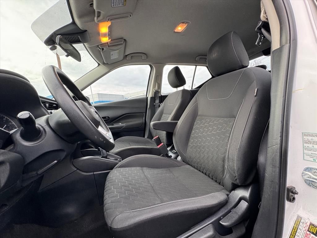 Used 2022 Nissan Kicks S image 14
