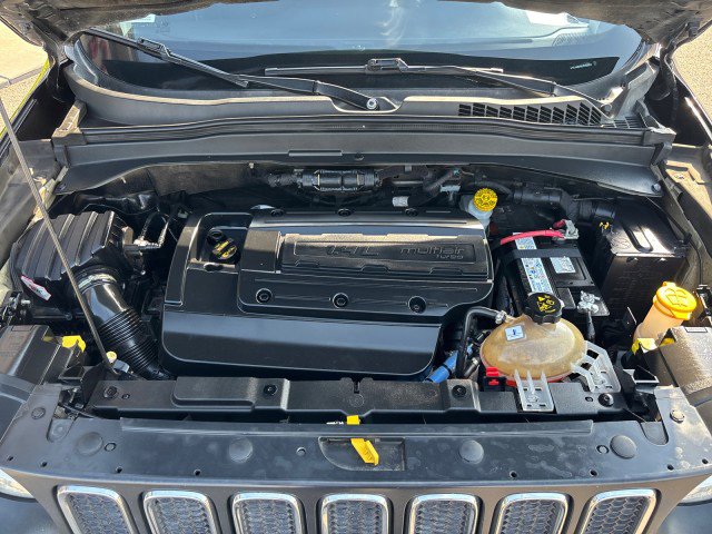 Used 2018 Jeep Renegade Latitude image 29