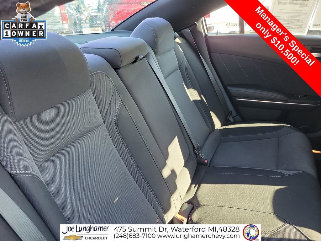 Used 2015 Dodge Charger SXT image 27