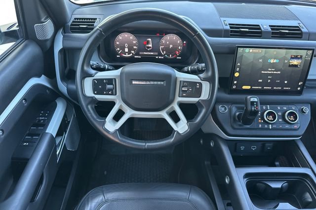 Used 2023 Land Rover Defender 130 SE image 13
