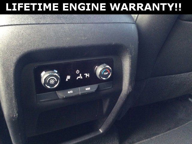 Used 2025 Chevrolet Traverse LT image 23