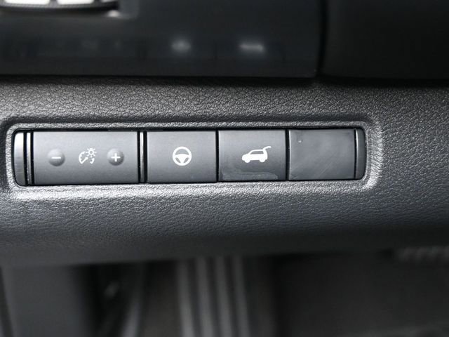 Used 2025 Nissan Pathfinder SL image 21