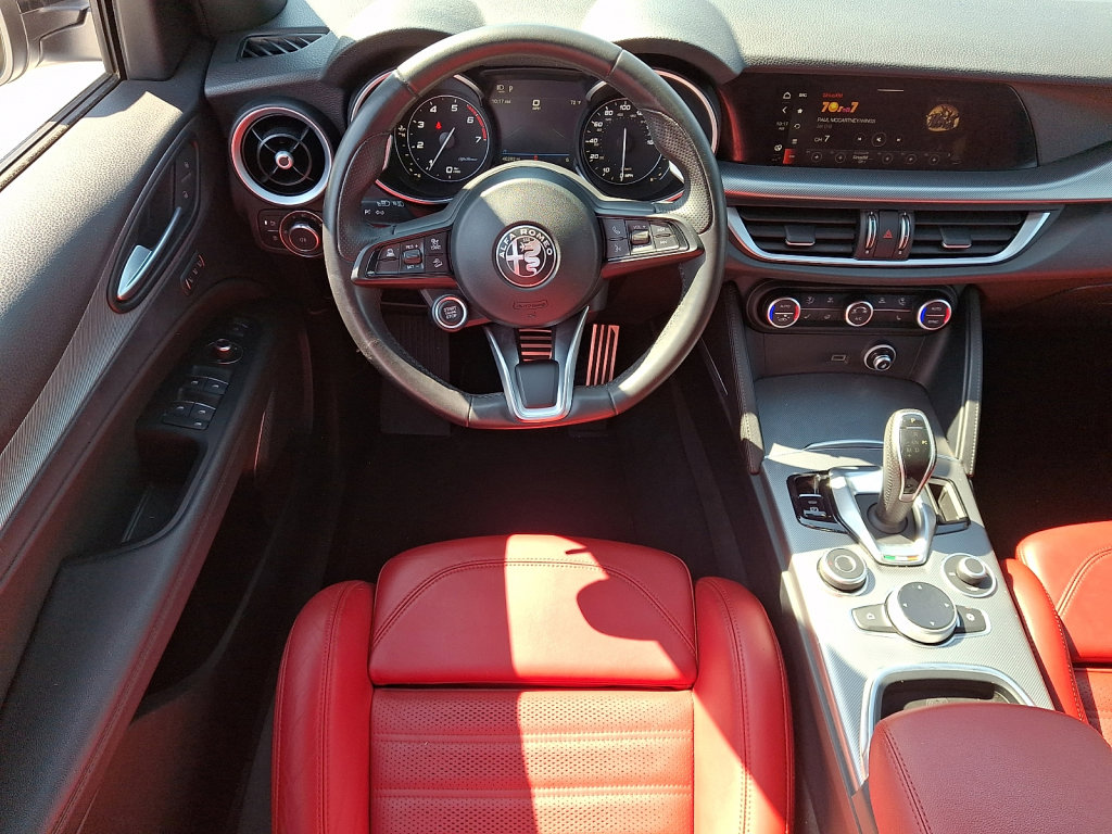 Used 2023 Alfa Romeo Stelvio Veloce AWD/4WD image 22