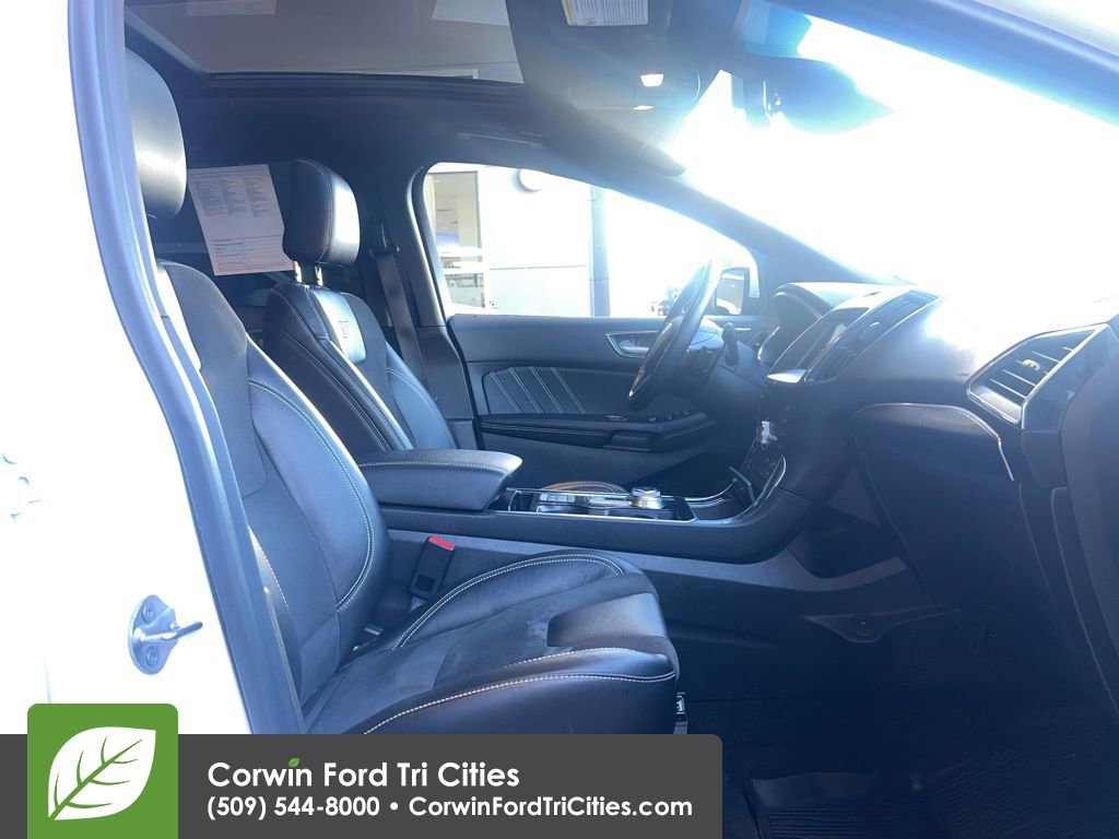 Used 2020 Ford Edge ST w/ Equipment Group 401A image 3