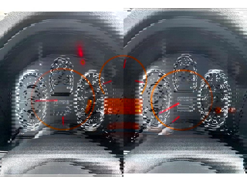 Used 2015 Nissan Armada Platinum w/ 2nd Row Captain Seat Package image 21