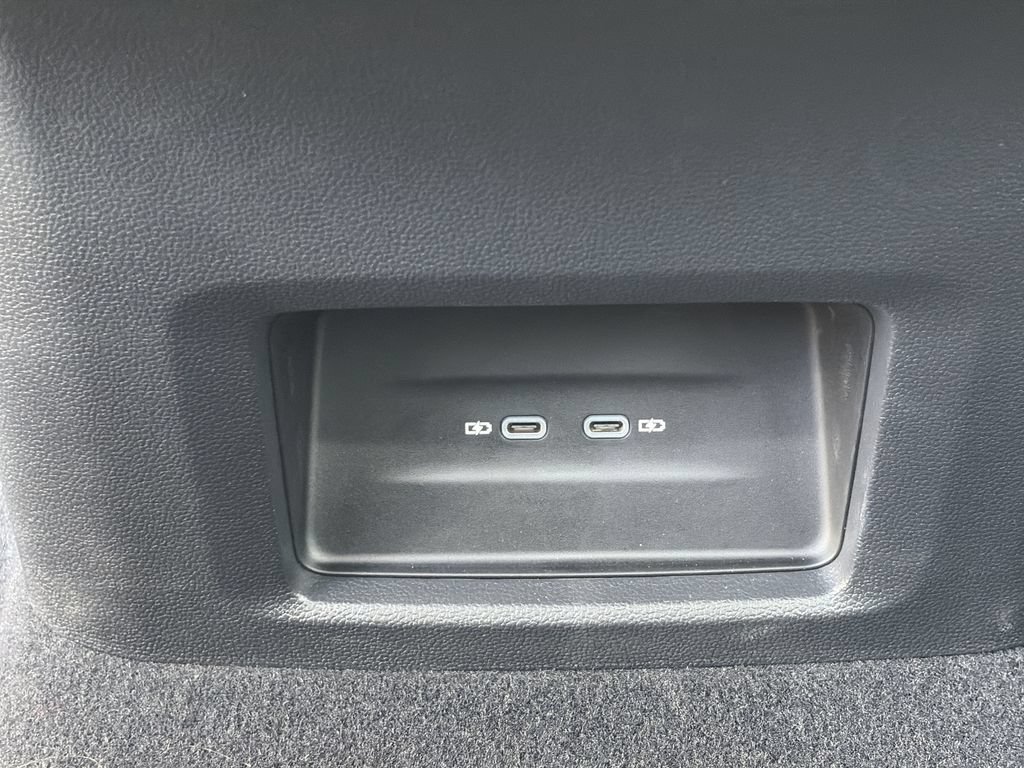 Certified 2024 Volkswagen Atlas Cross Sport SE FWD image 30