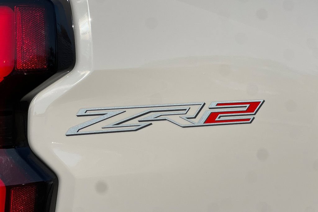 New 2026 Chevrolet Colorado ZR2 w/ Technology Package AWD/4WD image 21