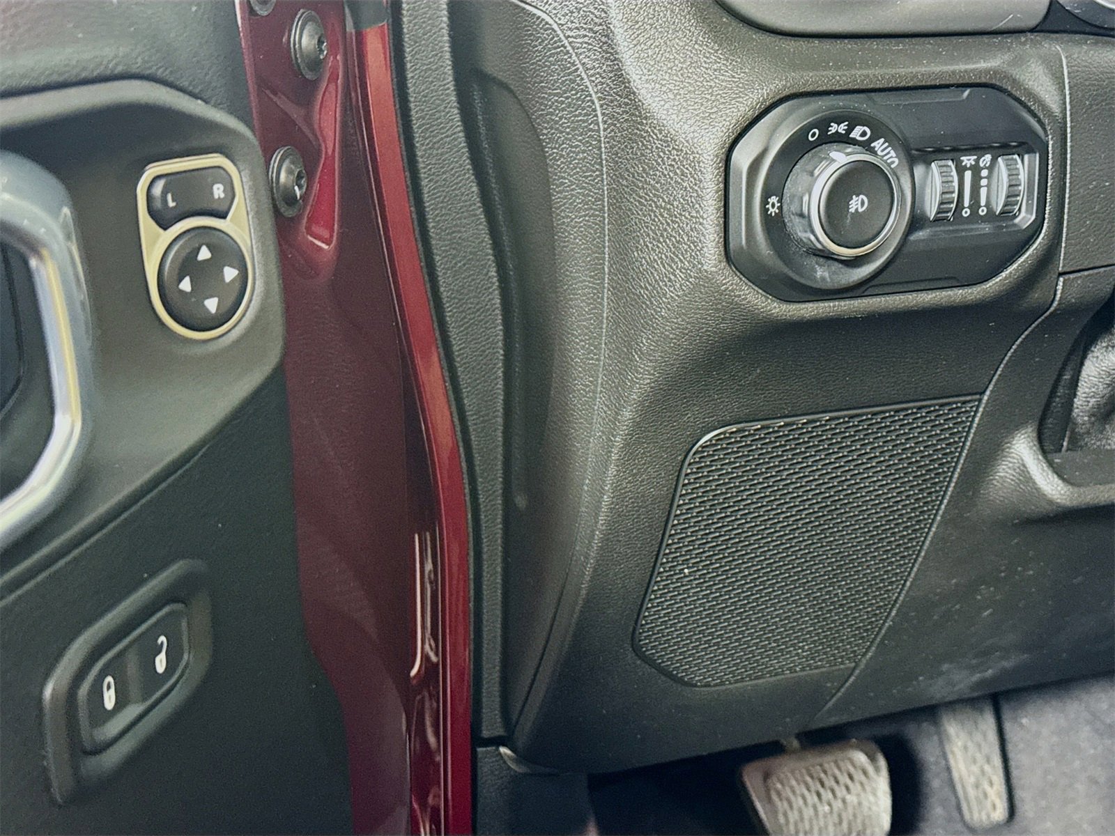 Used 2021 Jeep Wrangler Sport S image 17