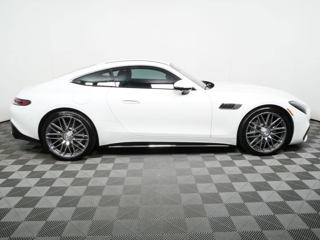 Used 2025 Mercedes-Benz AMG GT 43 image 32