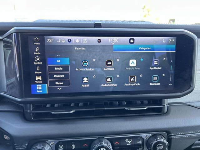 Used 2024 Jeep Wrangler Unlimited Sahara AWD/4WD image 32