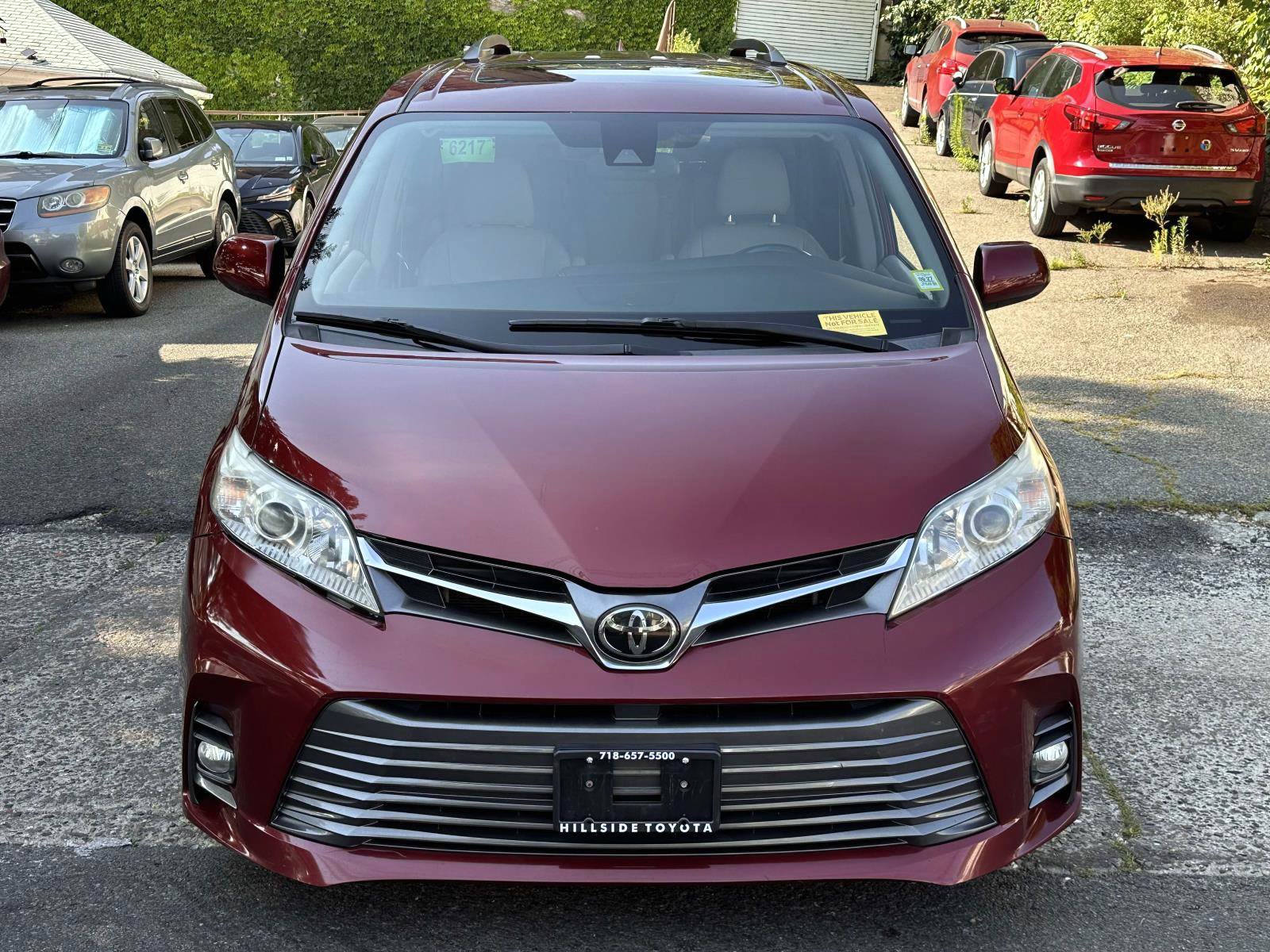 Certified 2019 Toyota Sienna XLE w/ XLE Navigation Package FWD image 5
