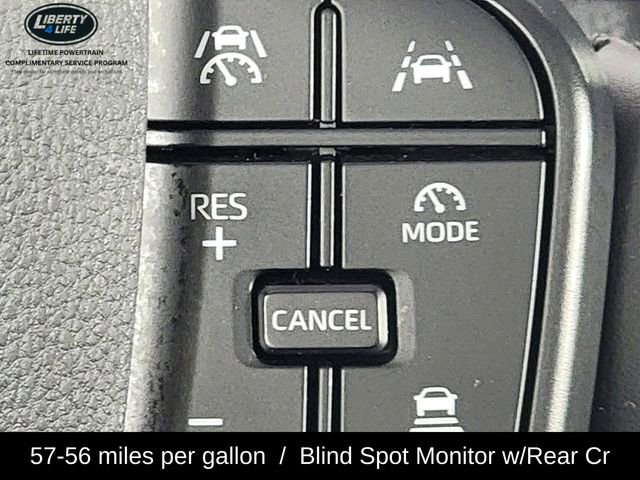 Used 2025 Toyota Prius LE image 29