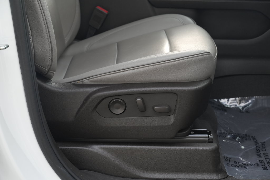 Used 2024 GMC Yukon SLT RWD image 35