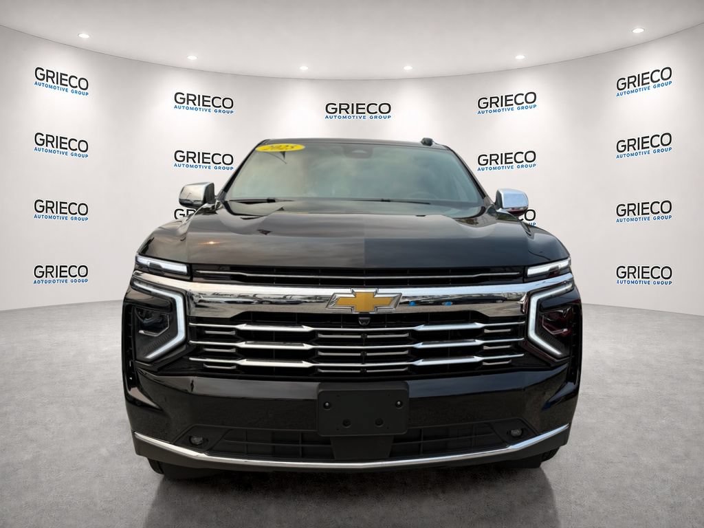 Used 2025 Chevrolet Suburban Premier AWD/4WD image 2