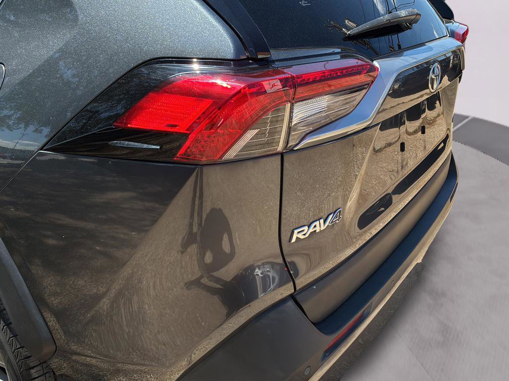 Used 2019 Toyota RAV4 Limited FWD image 45
