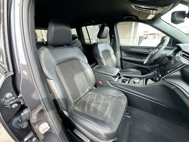 Certified 2023 Jeep Grand Cherokee Altitude image 25