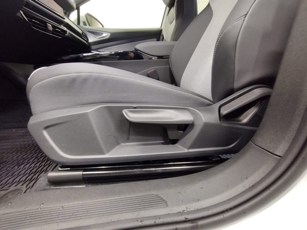 New 2026 Volkswagen ID.4 Pro AWD/4WD image 18