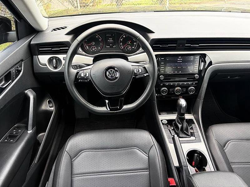 Used 2021 Volkswagen Passat 2.0T SE image 42