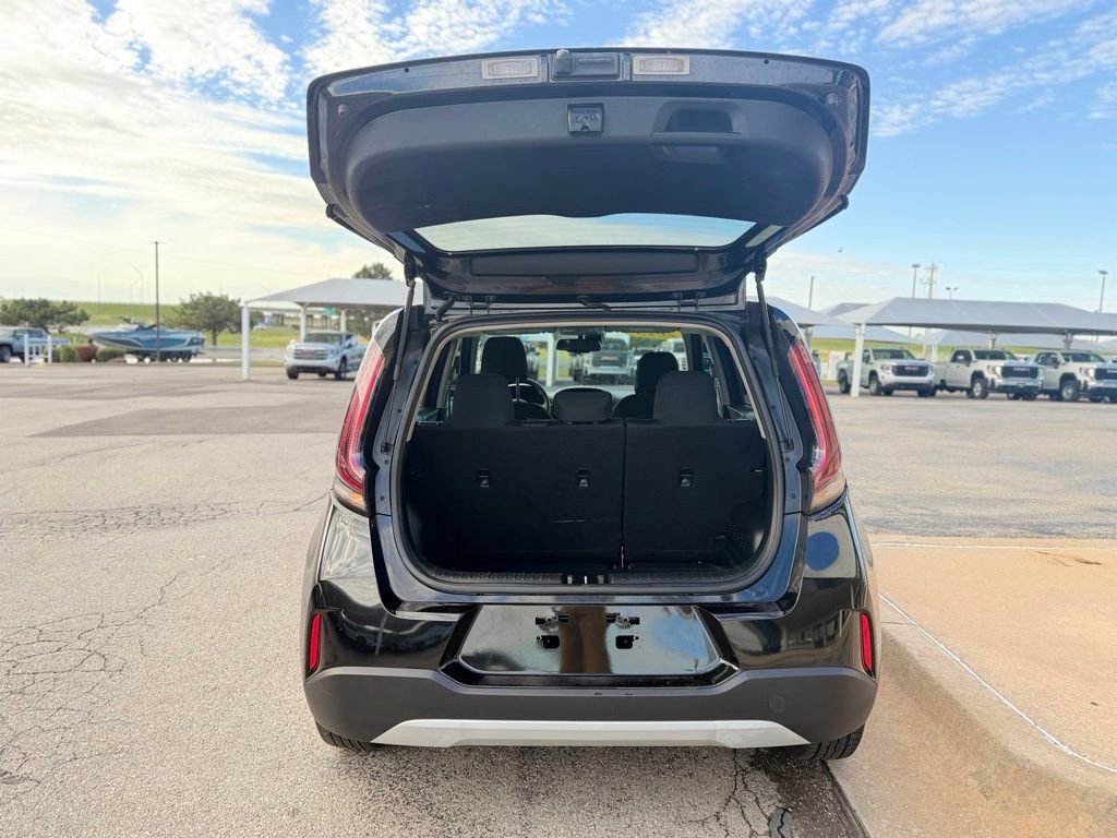 Used 2023 Kia Soul S image 6