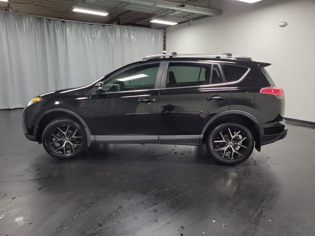 Used 2018 Toyota RAV4 SE w/ Power Extra Value Package image 5
