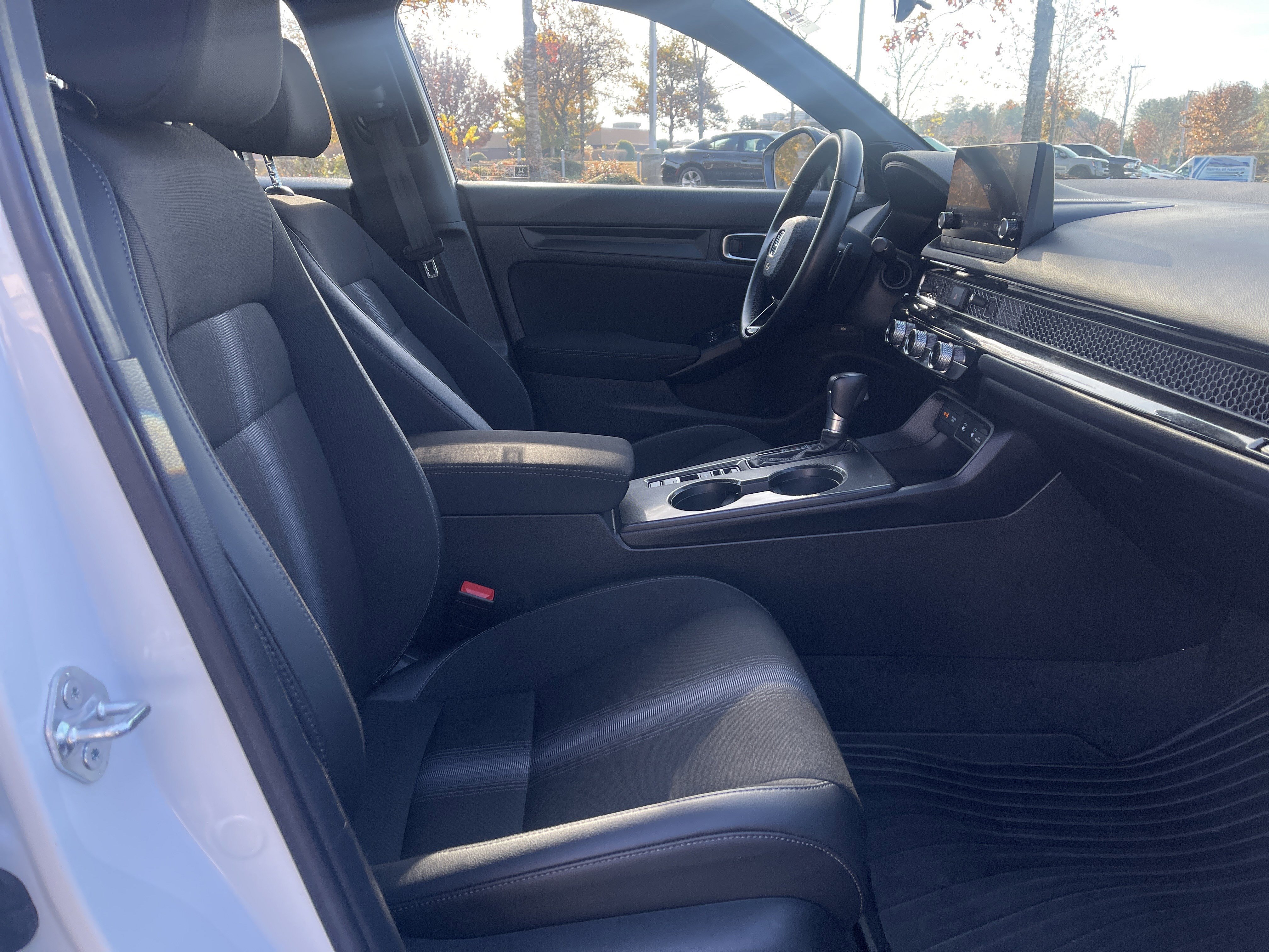 Certified 2025 Honda Civic Sport image 31