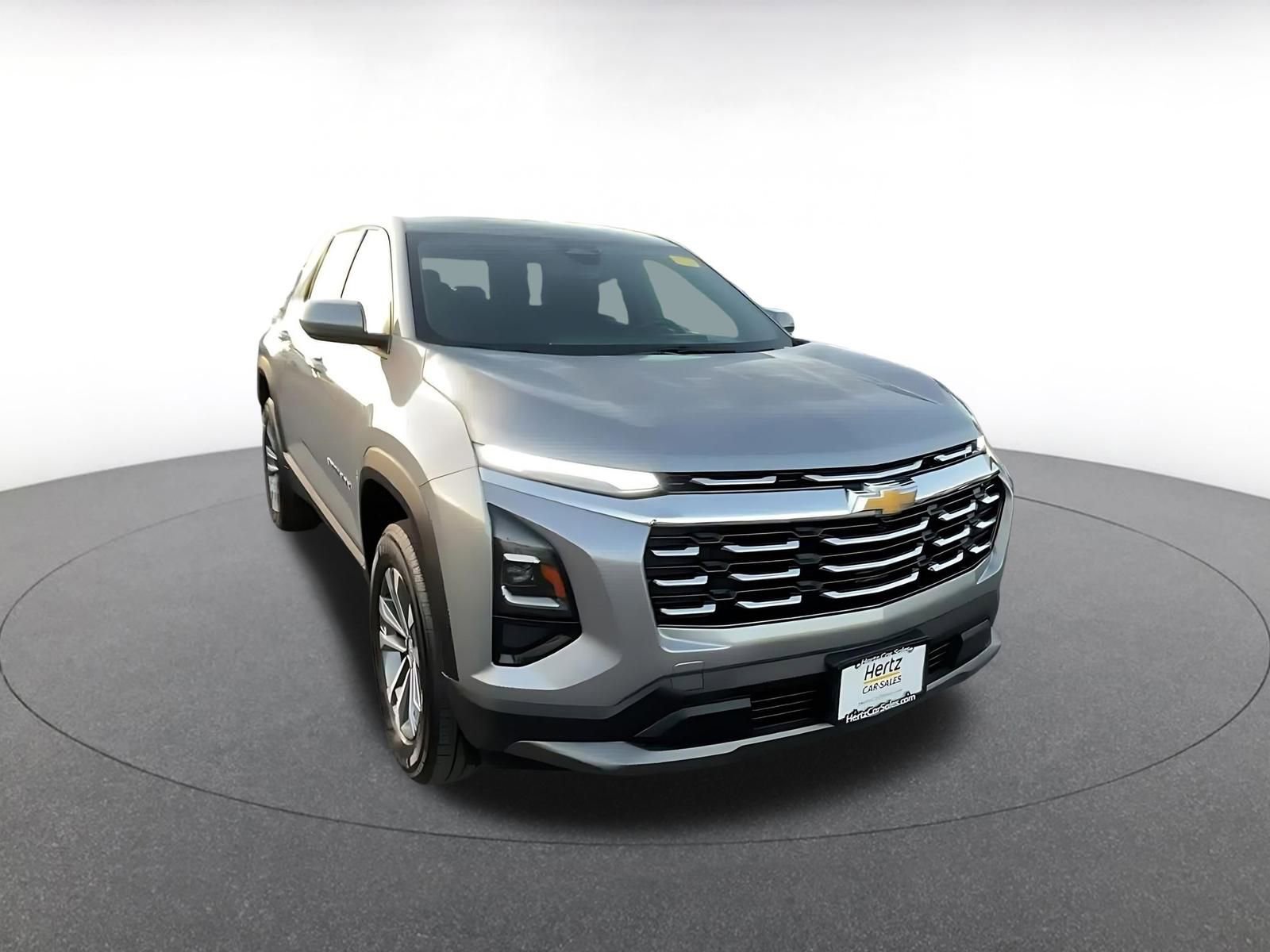 Used 2025 Chevrolet Equinox LT image 3
