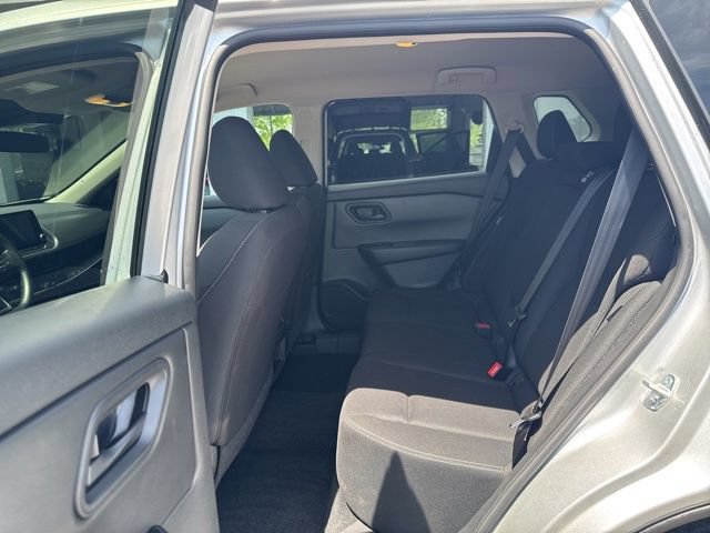 Used 2024 Nissan Rogue S AWD/4WD image 19