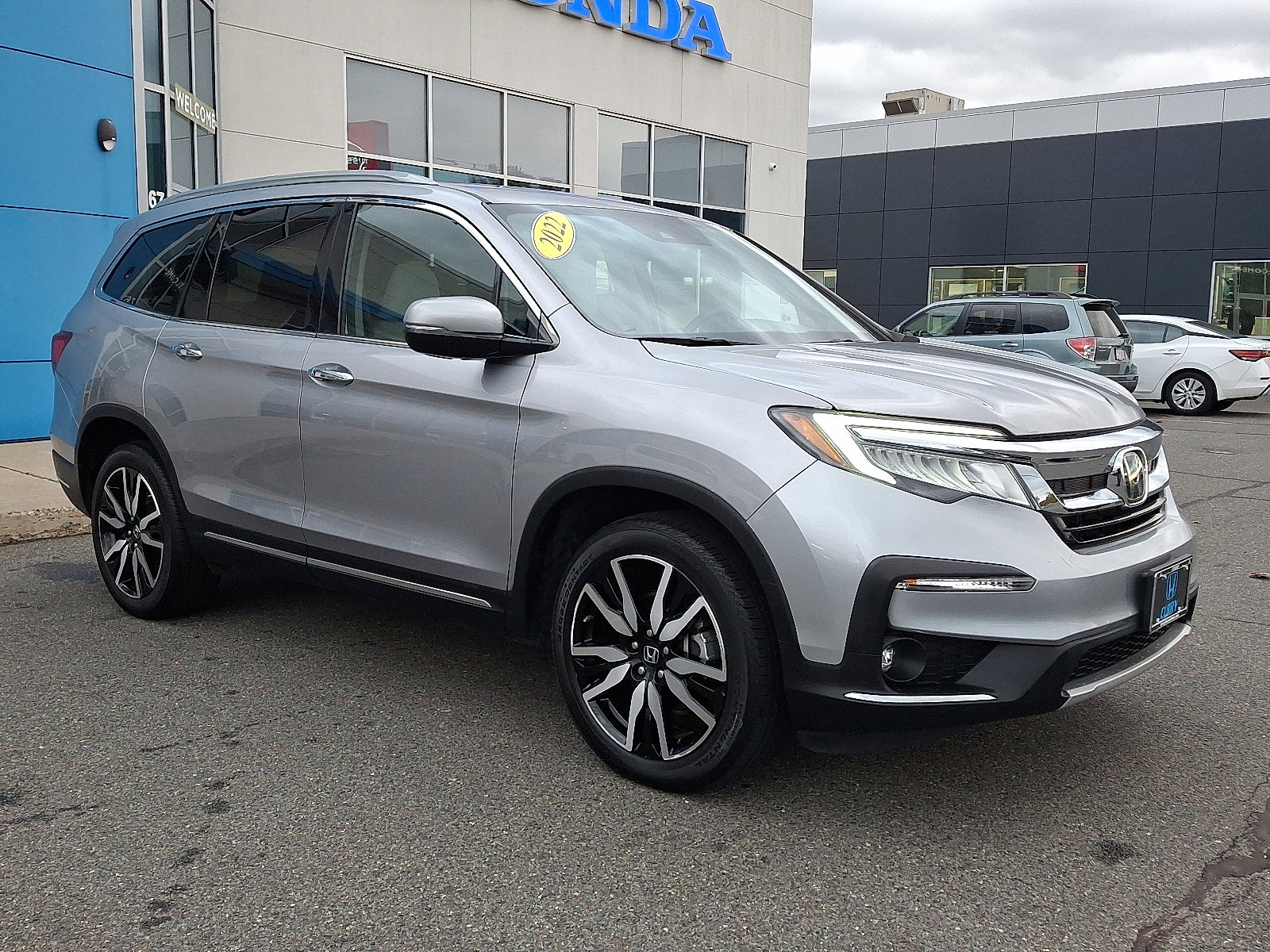 Used 2022 Honda Pilot Touring image 3