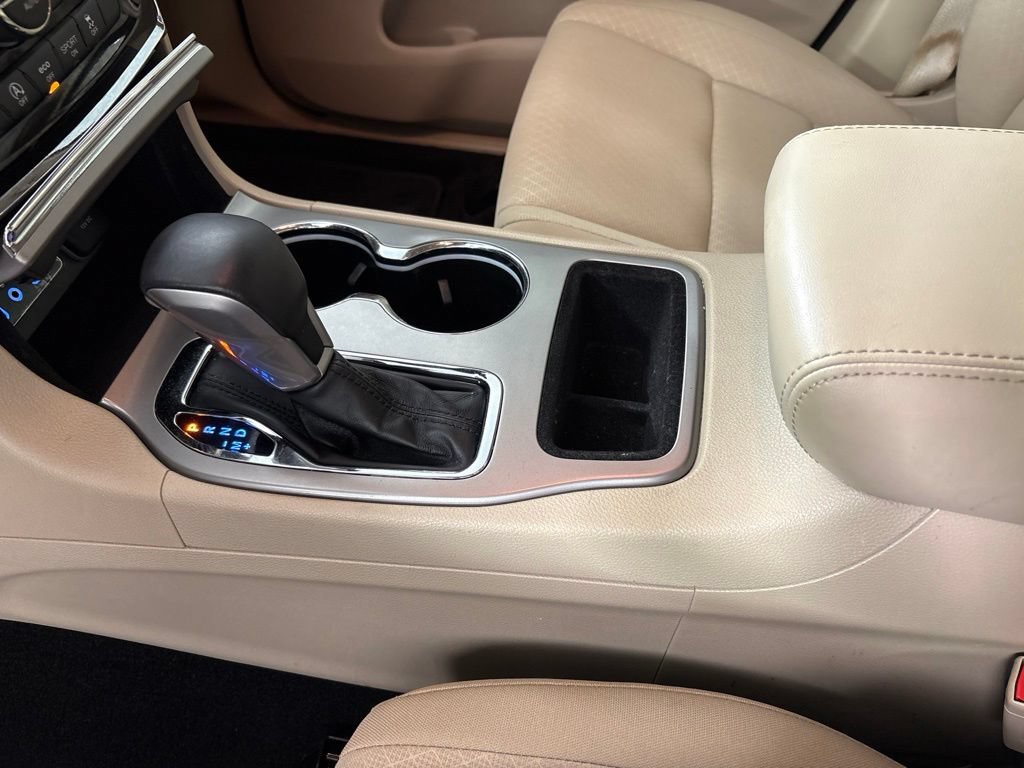 Used 2022 Jeep Grand Cherokee Laredo E RWD image 37