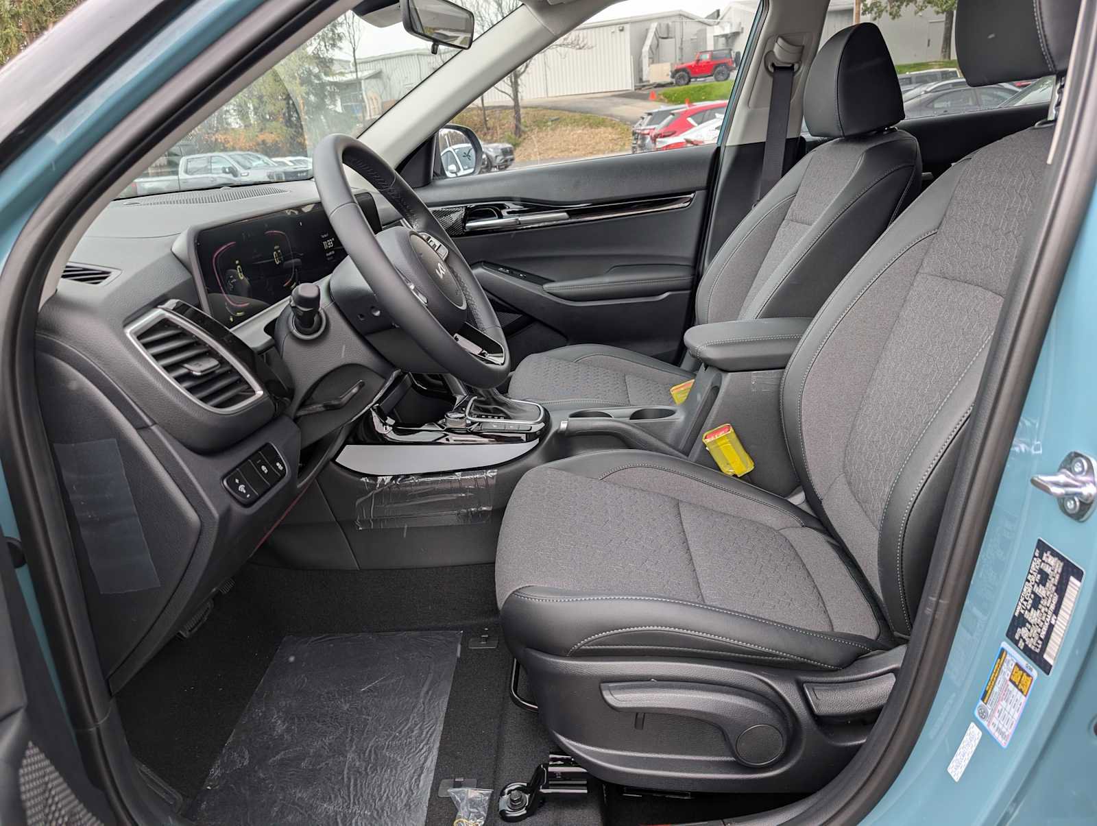 New 2026 Kia Seltos S image 4