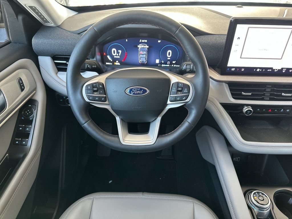 Used 2026 Ford Explorer Active w/ Active Comfort Package RWD image 13