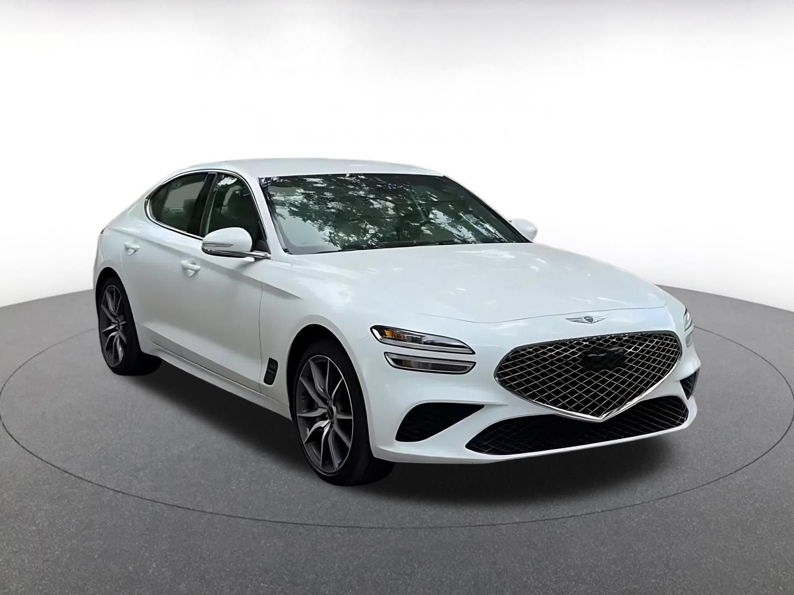 Used 2025 Genesis G70 2.5T AWD/4WD image 3