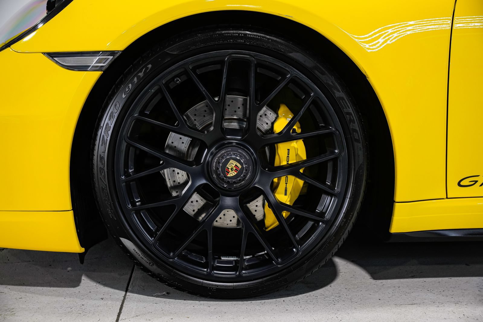 Used 2015 Porsche 911 Carrera GTS RWD image 46