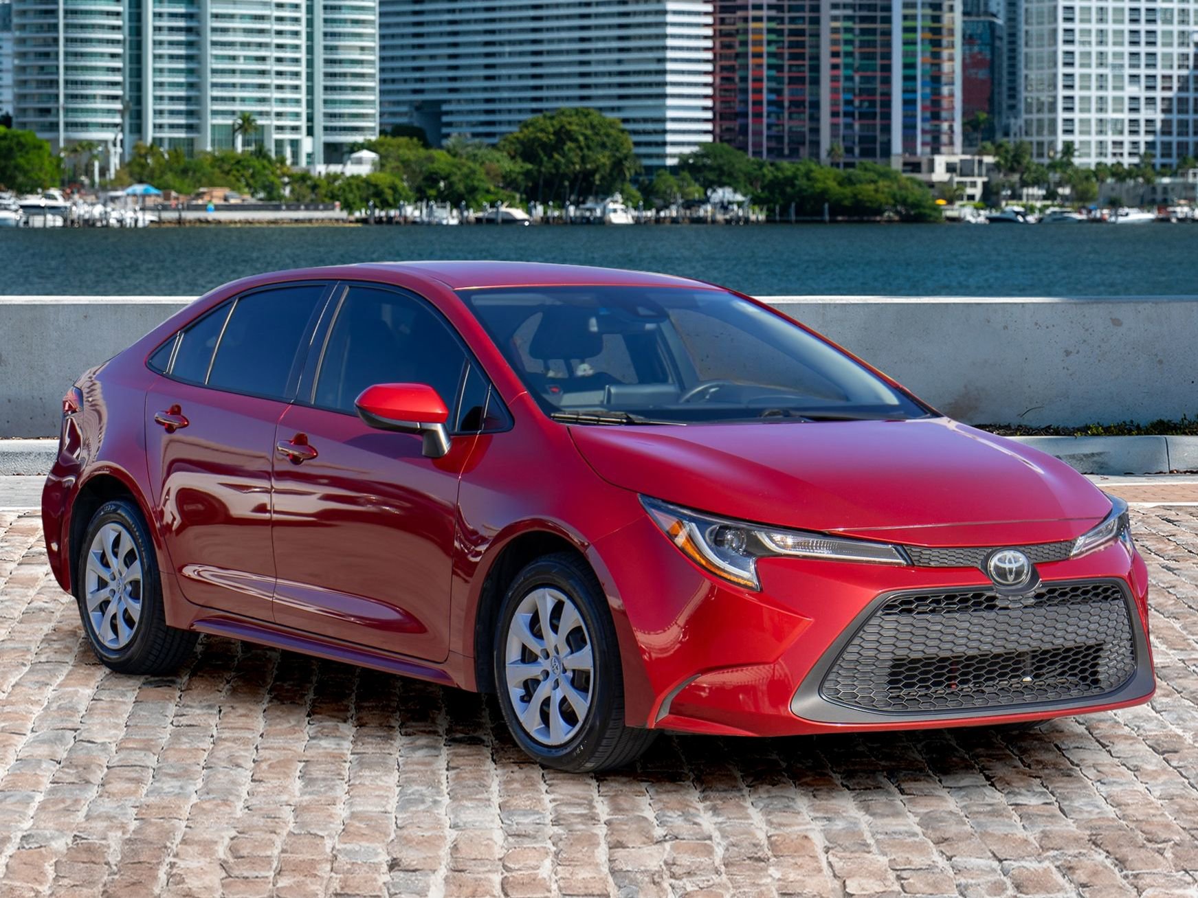 Used 2020 Toyota Corolla LE video 3