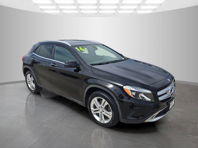 Used 2016 Mercedes-Benz GLA 250 4MATIC image 3