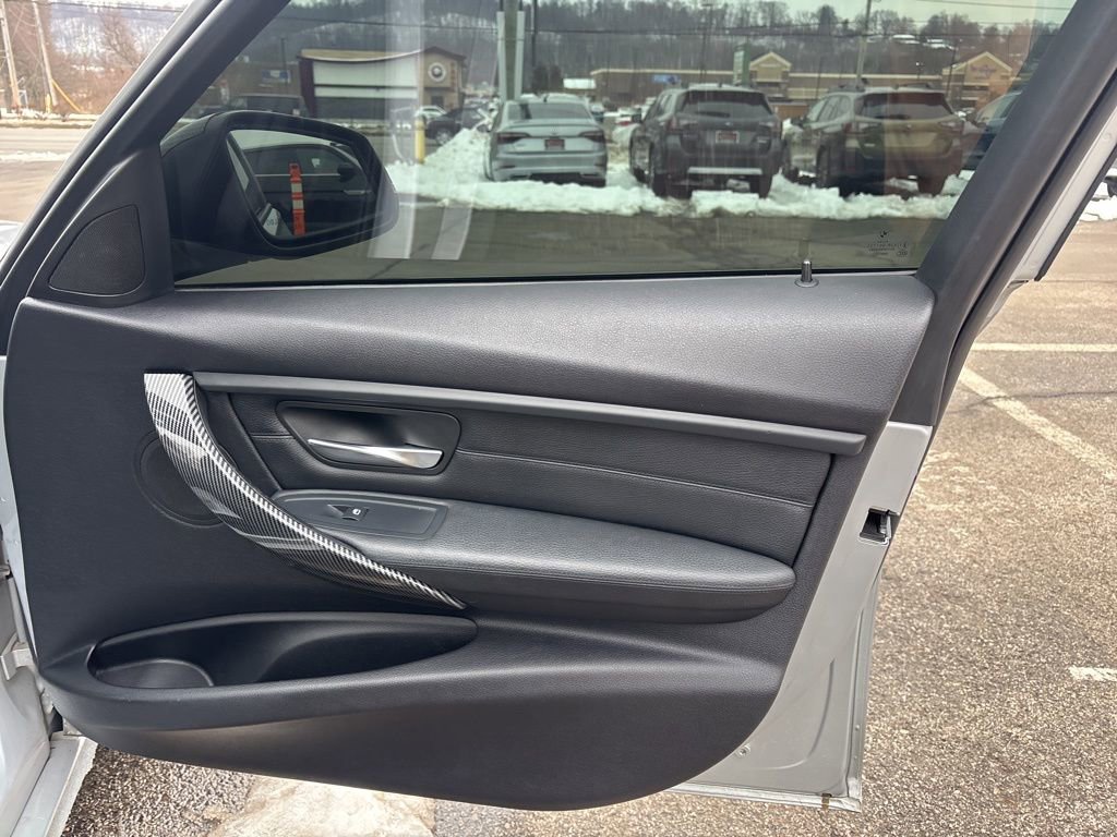 Used 2013 BMW 335i xDrive Sedan image 32