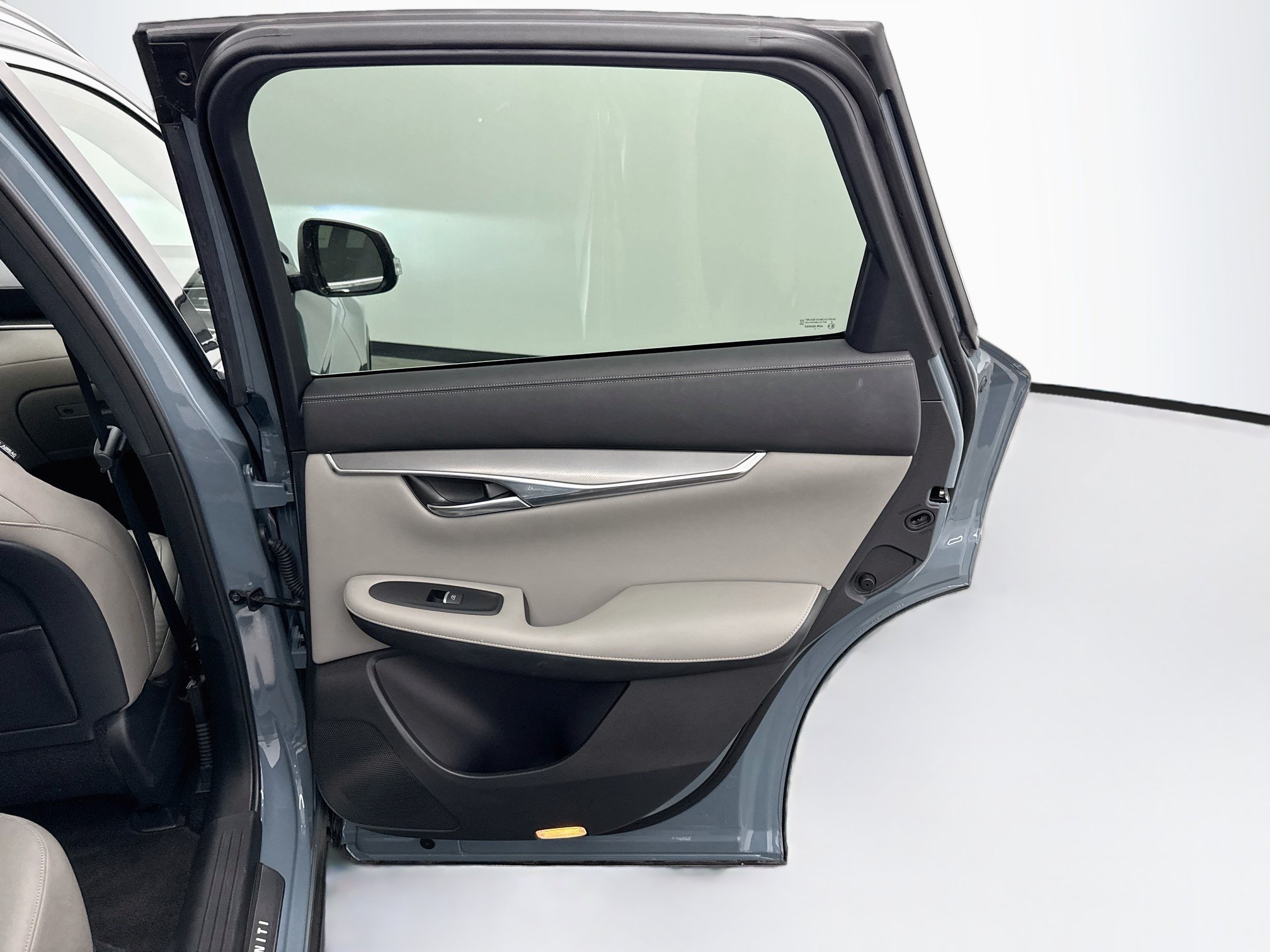Used 2023 INFINITI QX50 Luxe FWD image 30