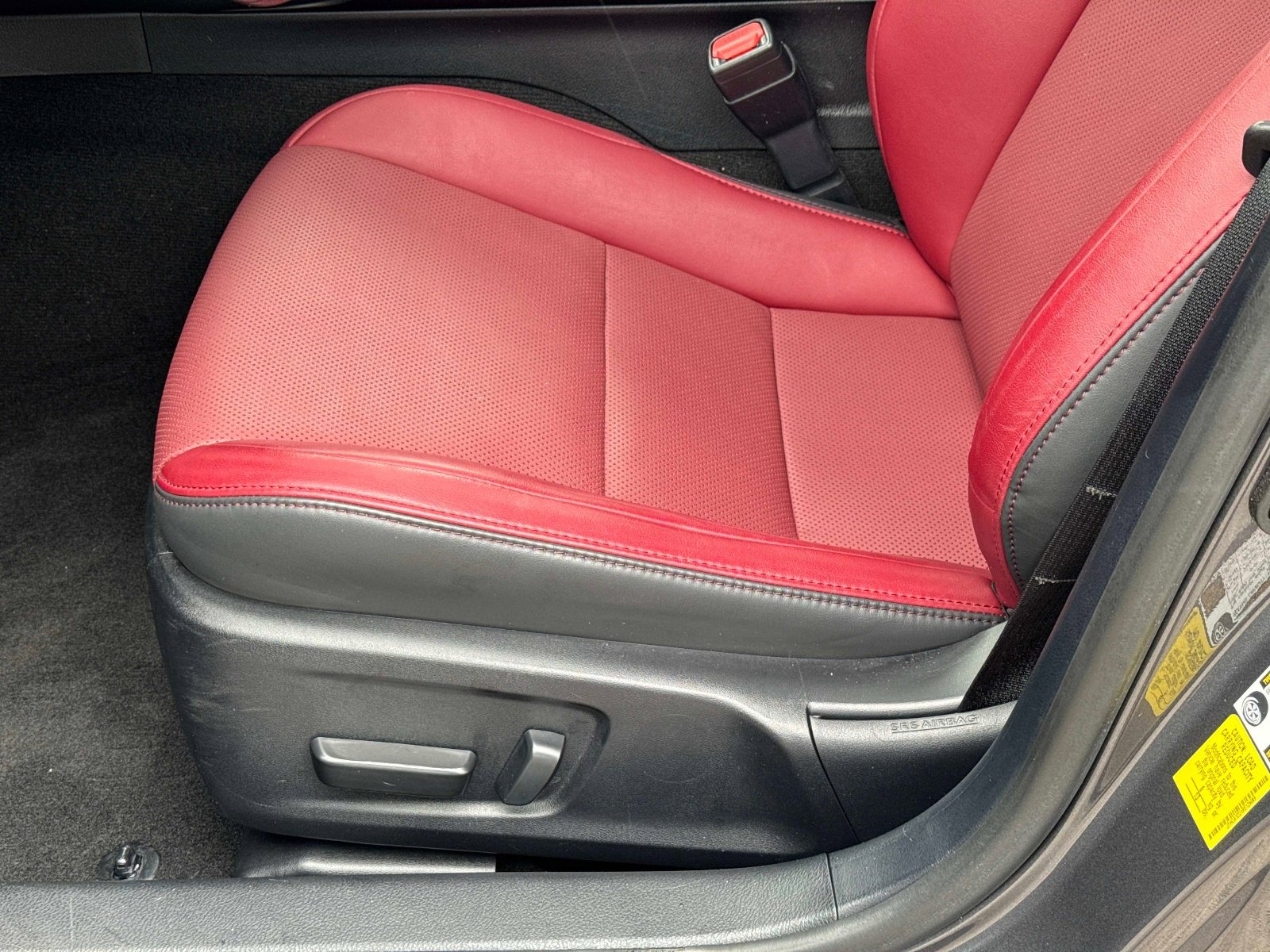 Used 2024 Lexus IS 300 w/ Comfort Package RWD image 19